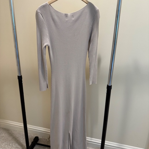 DISSH Aria Knit Sleeved midi Dress in stone | Large - Picture 4 of 4